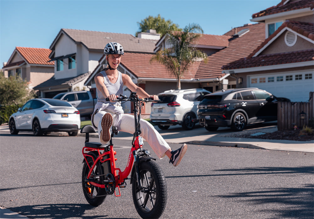 Riding TESWAY folding ebike